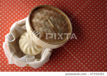 Steam basket and Chinese food 47350361