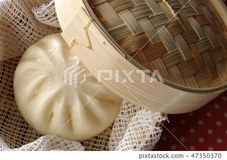 Steam basket and Chinese food 47350370