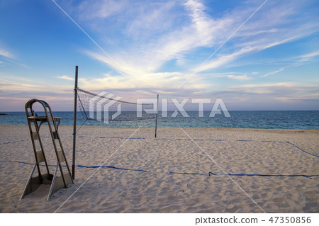 beach volleyball  47350856