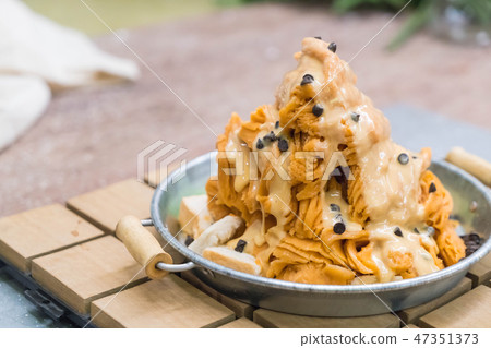 milk tea shaved ice 47351373