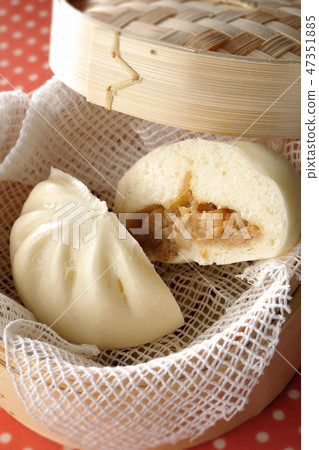 Steam basket and Chinese food Steam basket and Chinese food 47351885