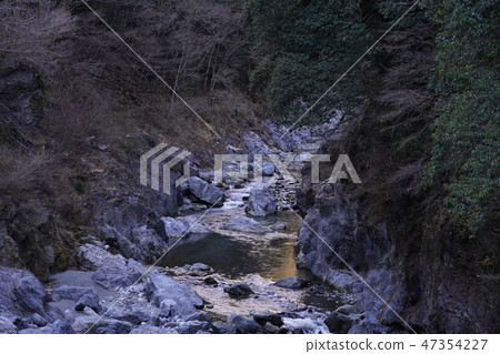 Hatonosu山谷 47354227