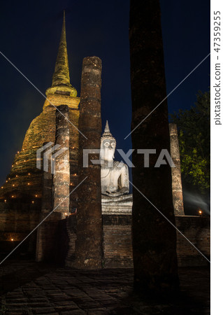 the ancient Buddhist temple of Wat Sa Si the ancient Buddhist temple of Wat Sa Si 47359255