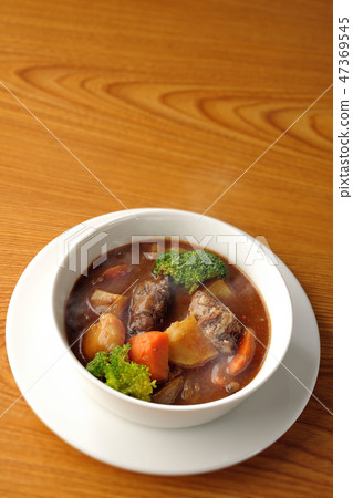 新鮮的熱牛肉燉 47369545