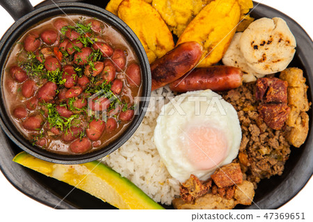 Traditional Colombian dish called Bandeja paisa 47369651