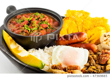 Traditional Colombian dish called Bandeja paisa 47369665