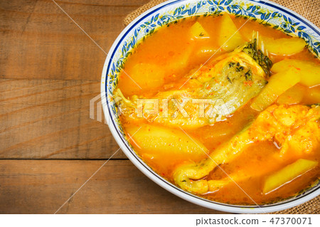 fish curry , Thai food 47370071