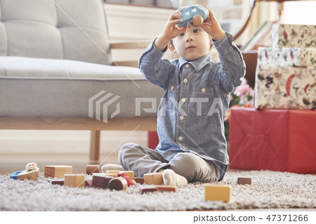 Block play, infant, children, baby, baby, living room, house, housing 47371266