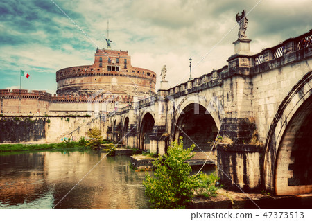 Castel Sant'Angelo, Rome, Italy. Tiber river and the Sant'Angelo bridge 47373513