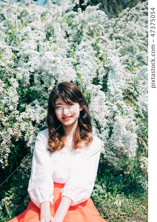 Women and Yukiyanagi Women and Yukiyanagi 47375054
