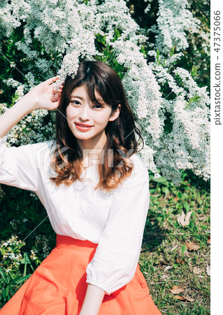 Women and Yukiyanagi Women and Yukiyanagi 47375066