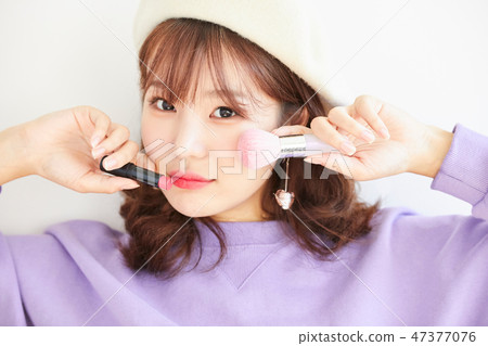 Female Beauty Makeup 47377076