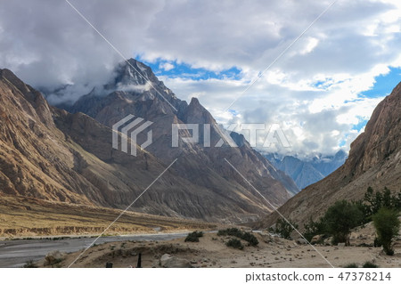 Landscape of K2 trekking trail in Karakoram range, 47378214