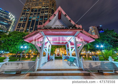 Architecture in Benchasiri Park at night Architecture in Benchasiri Park at night 47378508