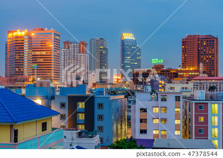 View of city buildings in Ratchada 47378544