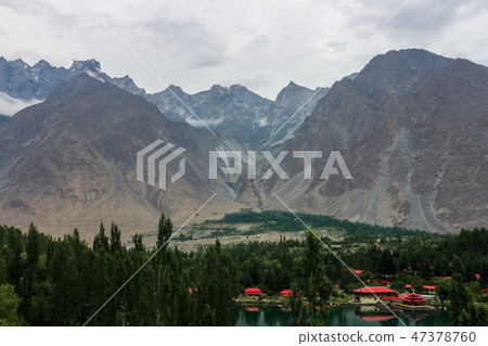 Landscape of K2 trekking trail in Karakoram range, 47378760