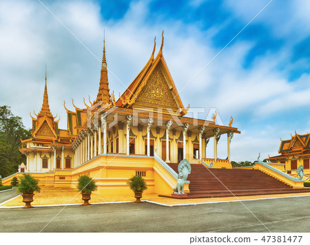 Royal Palace in Phnom Penh, Cambodia Royal Palace in Phnom Penh, Cambodia 47381477