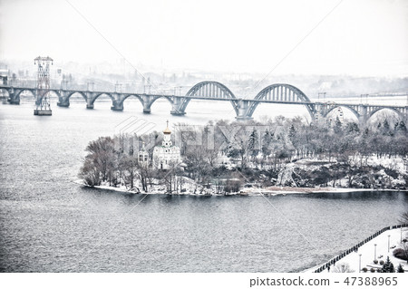 winter landscape. view of the city of Dnepr winter landscape. view of the city of Dnepr 47388965