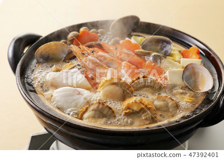 Seafood pot 47392401