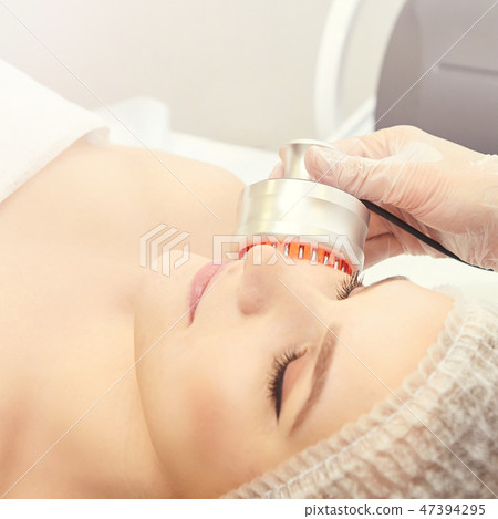 Light therapy procedure. Heal beauty treatment Light therapy procedure. Heal beauty treatment 47394295