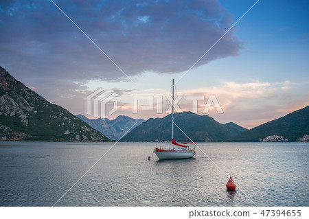 Beautuful seascape with boats Beautuful seascape with boats 47394655