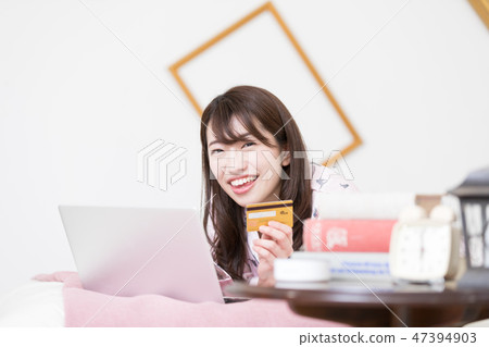 A woman on the bed A woman on the bed 47394903