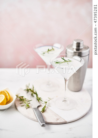 Refreshing summer alcoholic cocktail with rosemary 47395281