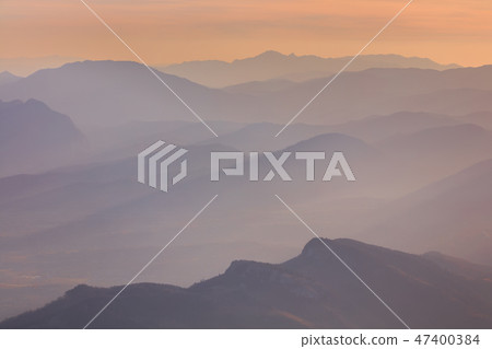 mountain landscape 47400384