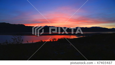 Sunset Wanaka Lake New zealand 47403487