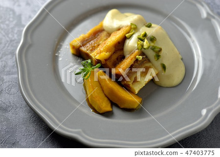 麵包布丁用乳蛋糕調味汁/麵包和黃油布丁 麵包布丁用乳蛋糕調味汁/麵包和黃油布丁 47403775