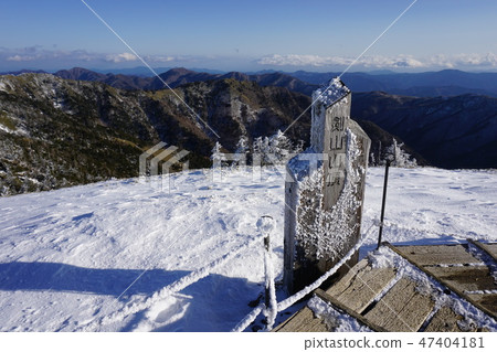 日本百山四國Kenzan Mountaintop冬季 日本百山四國Kenzan Mountaintop冬季 47404181