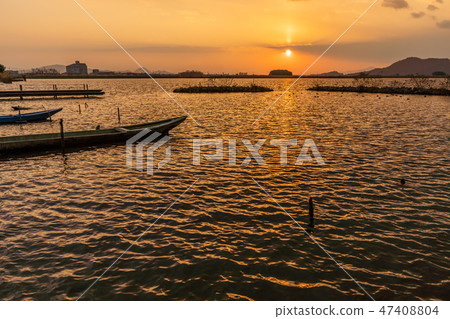 Lake West Lake Lake West Lake 47408804