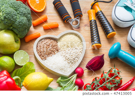 Healthy lifestyle concept with vegetarian food Healthy lifestyle concept with vegetarian food 47413005