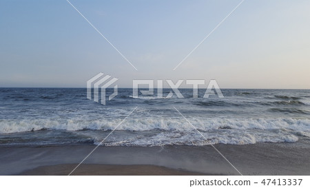 田園詩般的海景美麗的下午 47413337