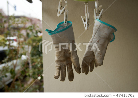 Dried gloves · For work 2 47415702