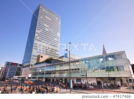 東京都市風景風景Busta新宿等在日本等。 47417486