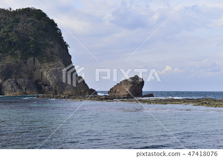 [Hyogo Prefecture Kasumi Coast] Frog island in Imakoura 47418076