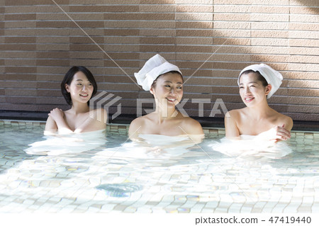 Young lady, bath, hot spring, hot spring facilities, public bath, public bath, natural hot spring, super public bath 47419440