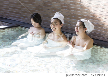 Young lady, bath, hot spring, hot spring facilities, public bath, public bath, natural hot spring, super public bath 47419441