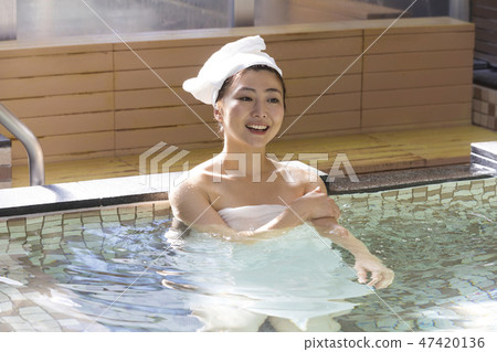 Young lady, bath, hot spring, hot spring facilities, public bath, public bath, natural hot spring, super public bath Young lady, bath, hot spring, hot spring facilities, public bath, public bath, natural hot spring, super public bath 47420136