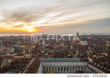 Evening view of the city of Venezia from the bell tower of Venice San Marco Square 47420685
