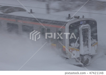 暴風雪上越線E129系列（水⇔長岡） 47421148