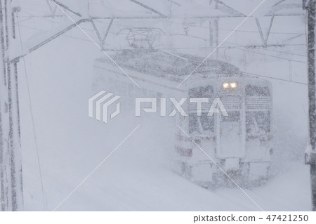 去北海道線暴風雪，北越快車HK 100 47421250