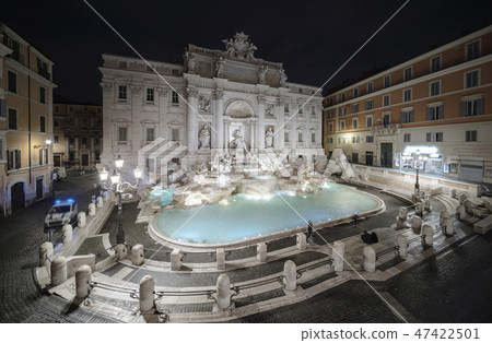 Trevi fountain, Rome 47422501