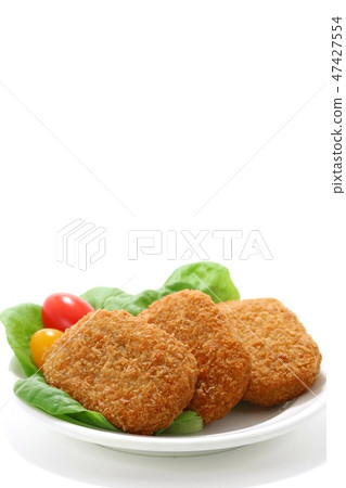 Croquette 3 pieces White background 47427554