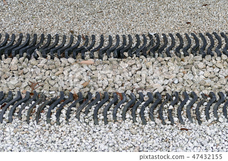 日本庭院屋頂的裝飾 47432155