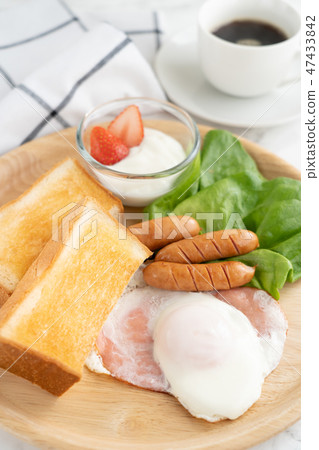 Breakfast 47433842