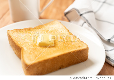 Toast 47433934