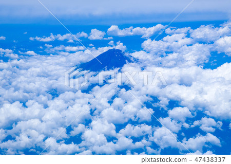 從富士山的小屋景觀 47438337