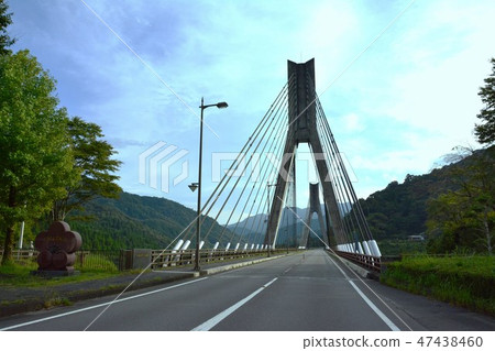 Song of the Ultimate Bridge 47438460